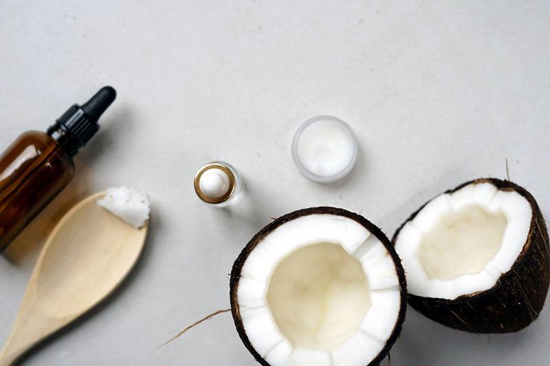 Beauty Benefits of Coconut Oil: Ways to Use Coconut Oil for Skincare